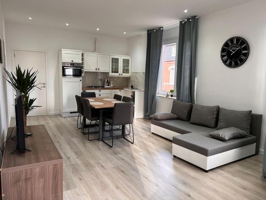 לייז' White Apartment, 2 Chambre-Arrivee Autonome-Wifi Rapide מראה חיצוני תמונה